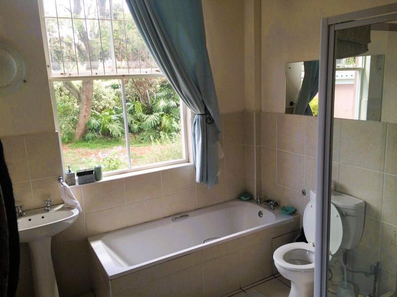 4 Bedroom Property for Sale in Bergzicht Western Cape